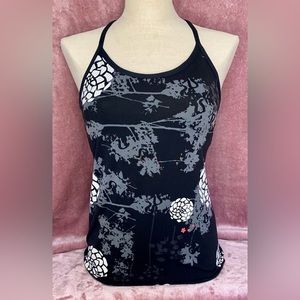 Lululemon‎ cross back top.